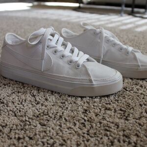 Nike Court Canvas Sneakers